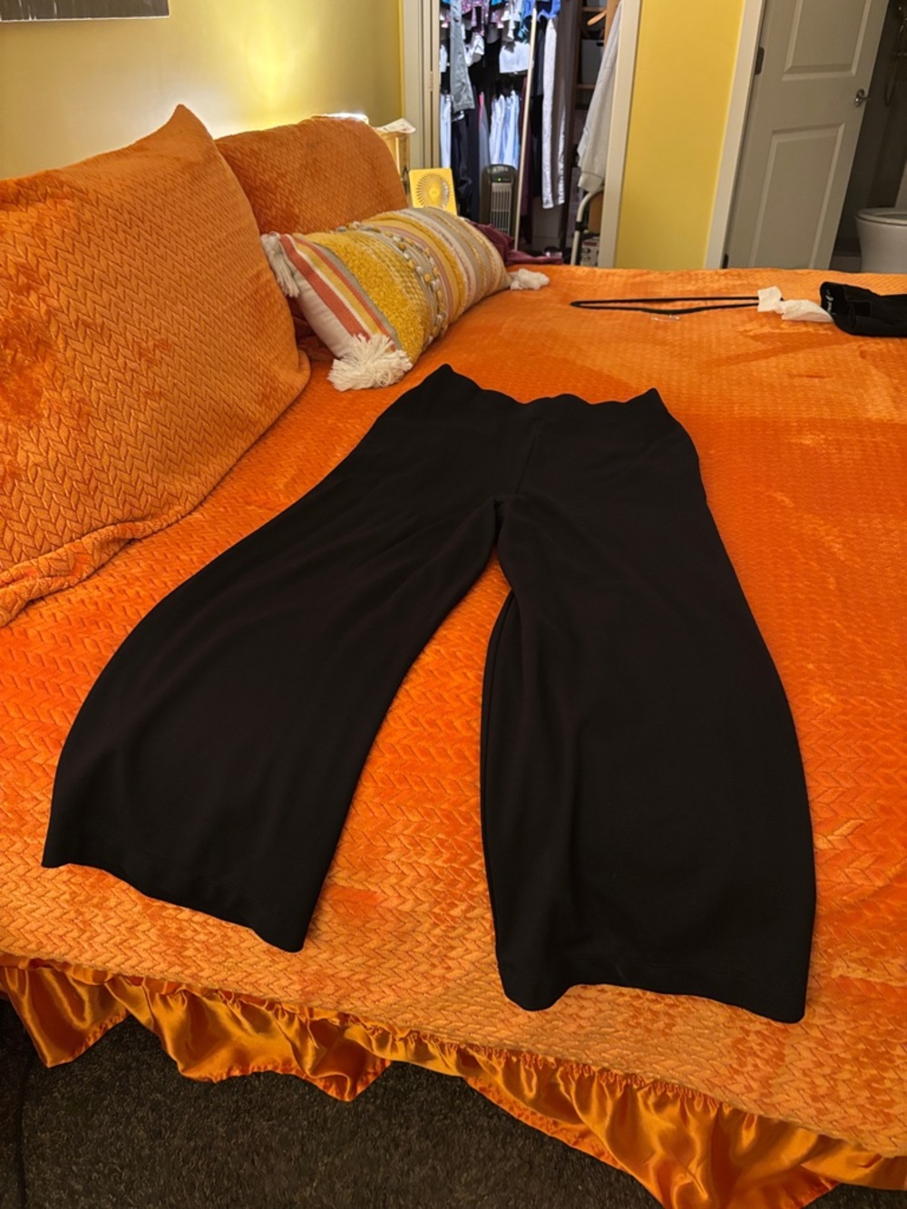 Max Studio Black Wide-Leg Button-Front Pants - Picture 4 of 5